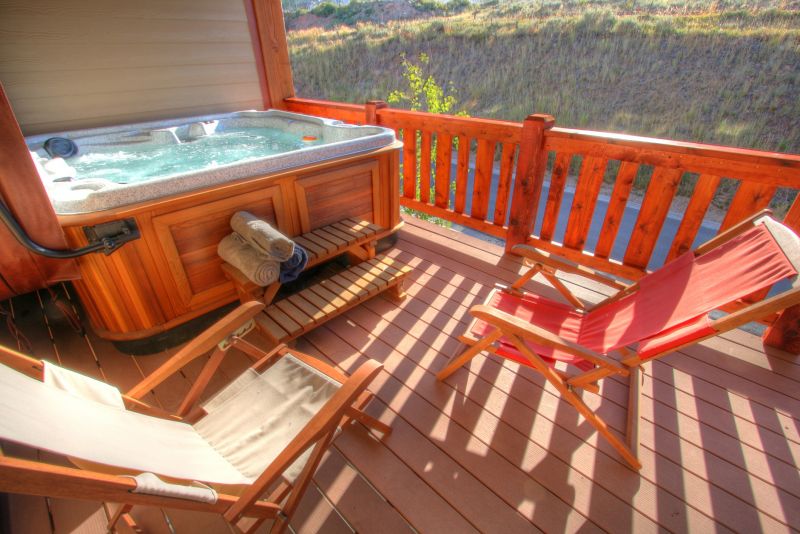 Soaking Tub with Deck